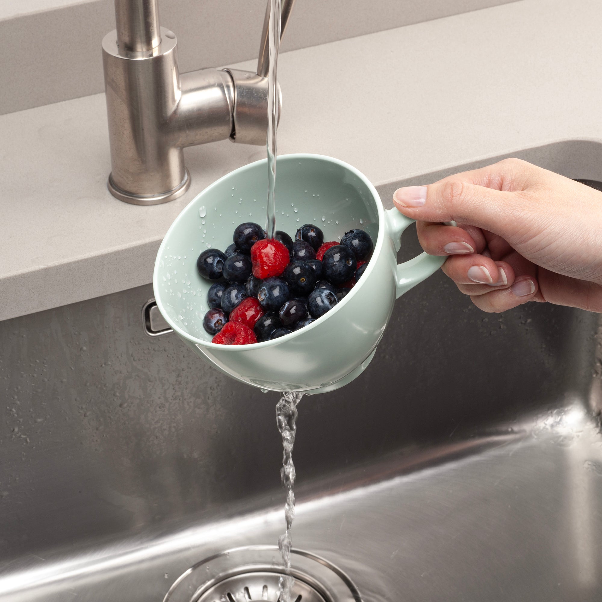 Keep It Handy Berry Colander, 10cm