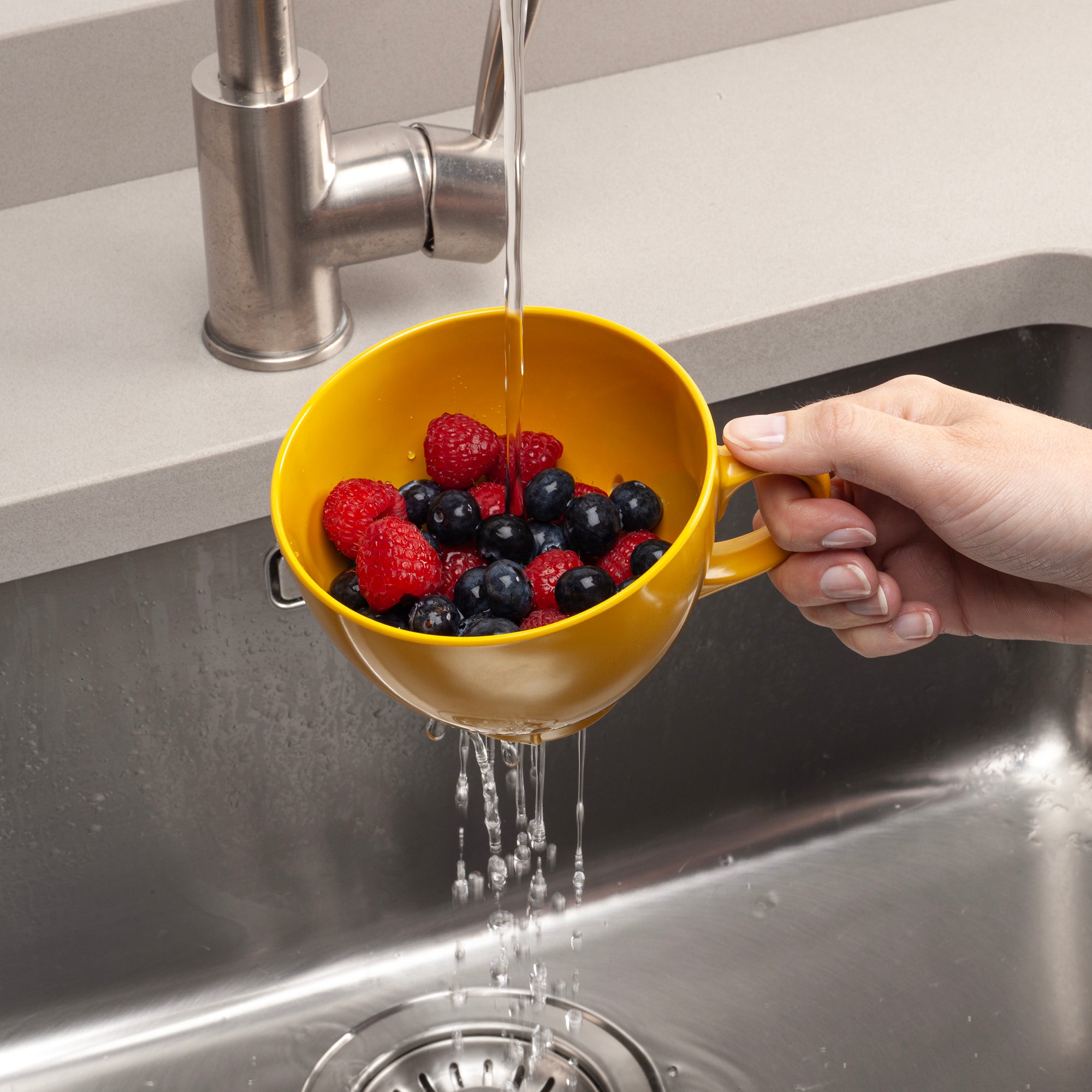 Keep It Handy Berry Colander, 10cm