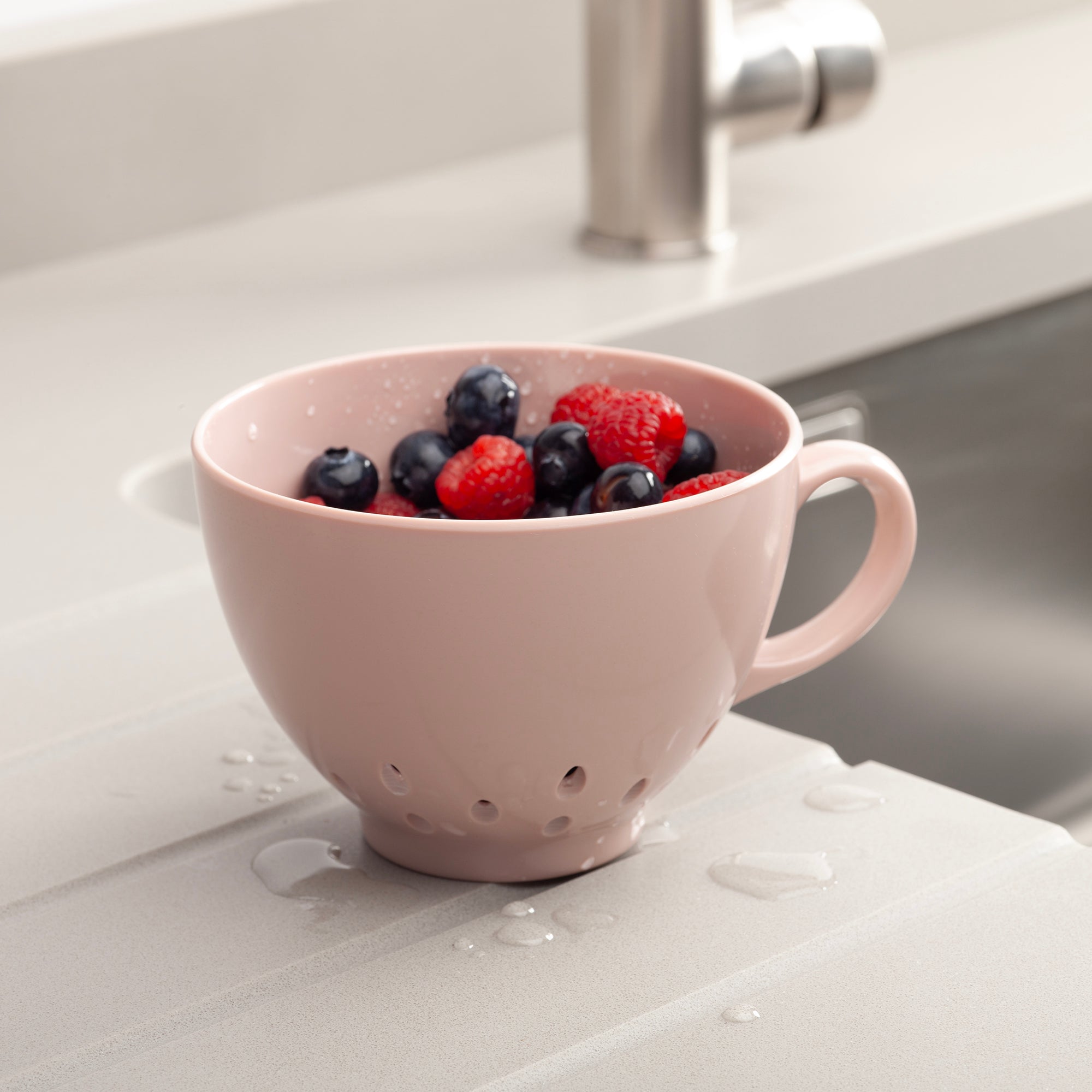 Keep It Handy Berry Colander, 10cm