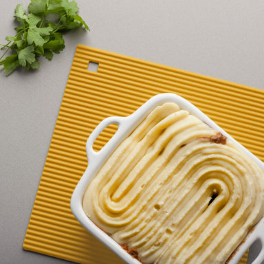 Zeal Silicone Hot Mat with a hot cottage pie